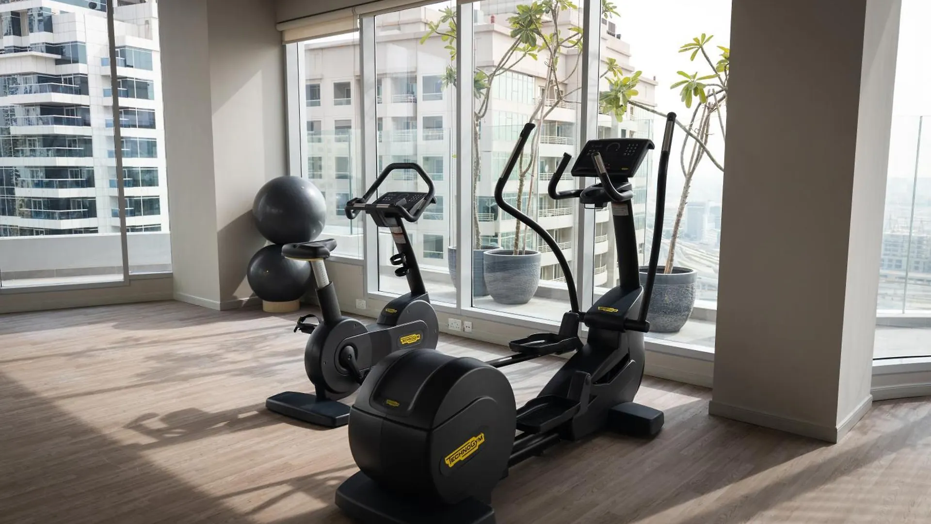 Apartment Gracious 1Br In Condor Marina Star, Dubai Marina United Arab Emirates